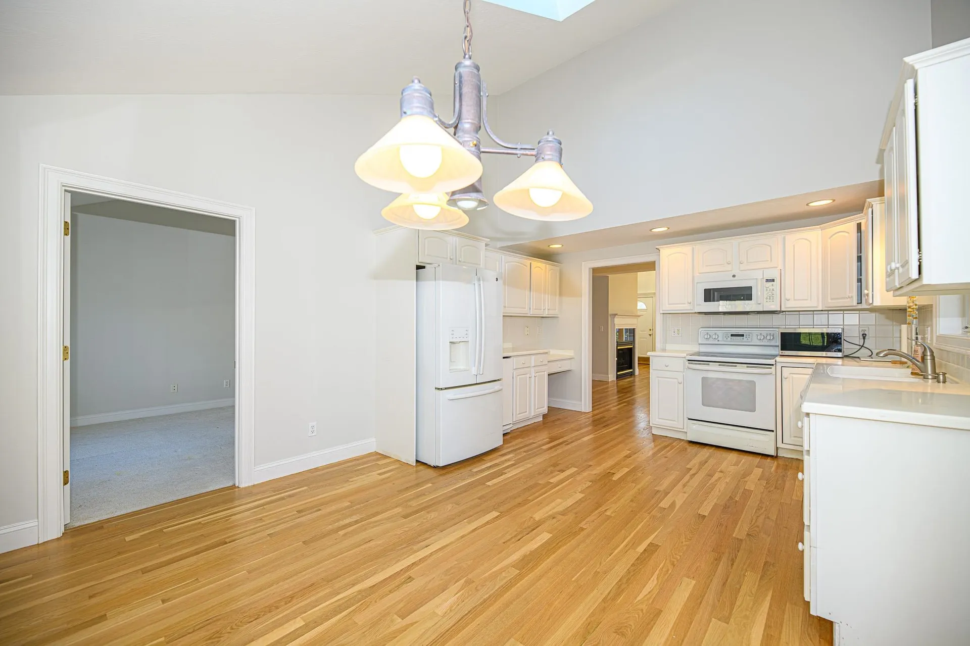 39 Hampton Meadows Hampton NH 03842