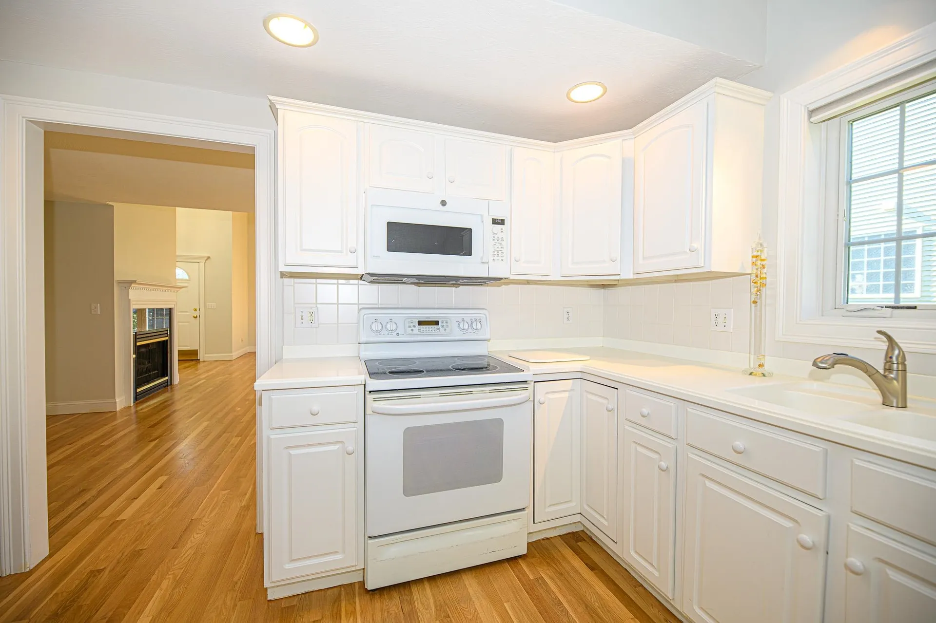 39 Hampton Meadows Hampton NH 03842