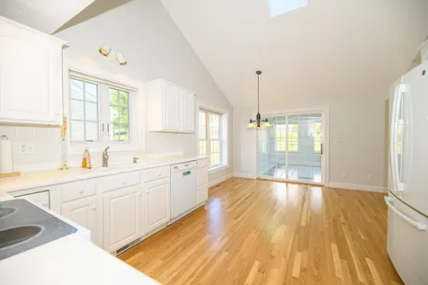 39 Hampton Meadows Hampton NH 03842