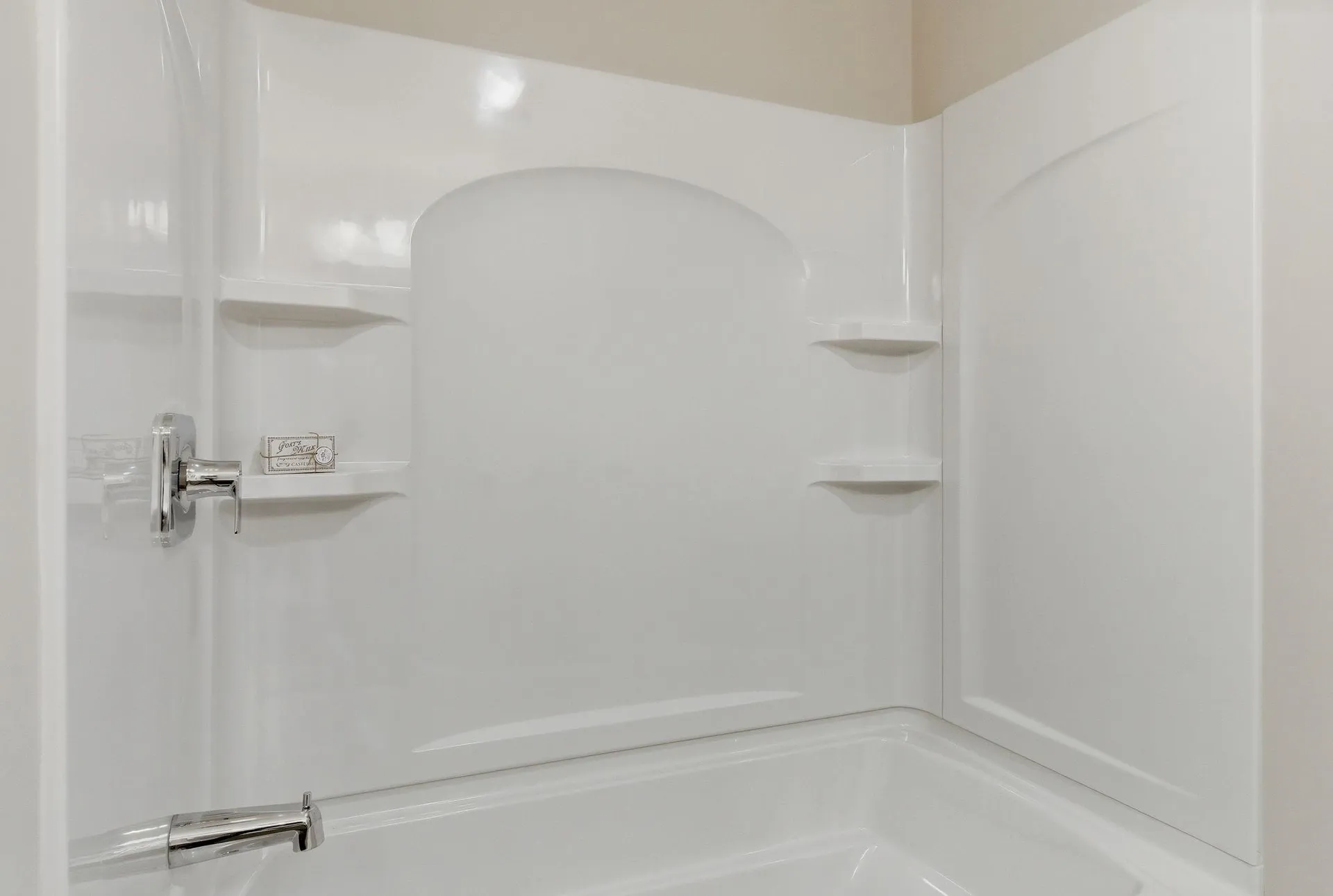 12 Elise Avenue Londonderry NH 03053