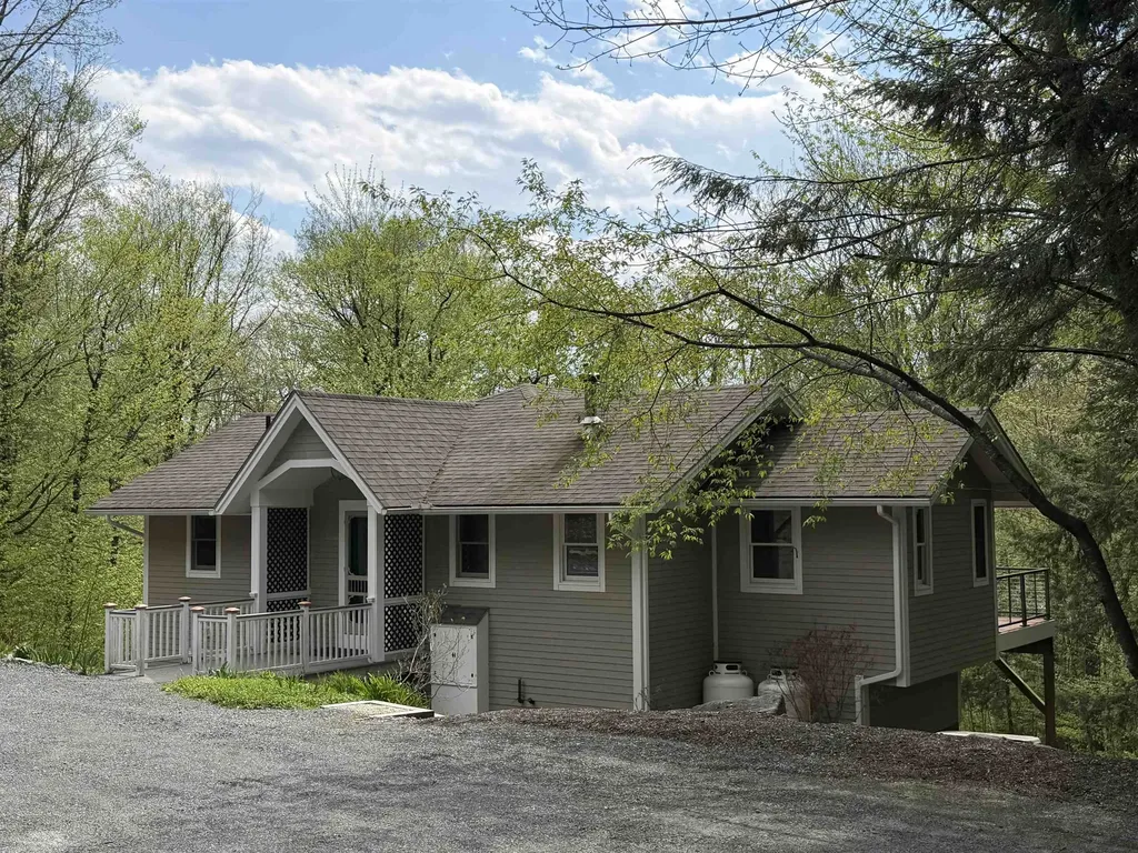 3 Trillium Lane Grantham NH 03753