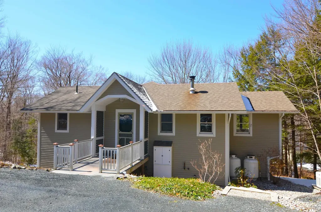 3 Trillium Lane Grantham NH 03753