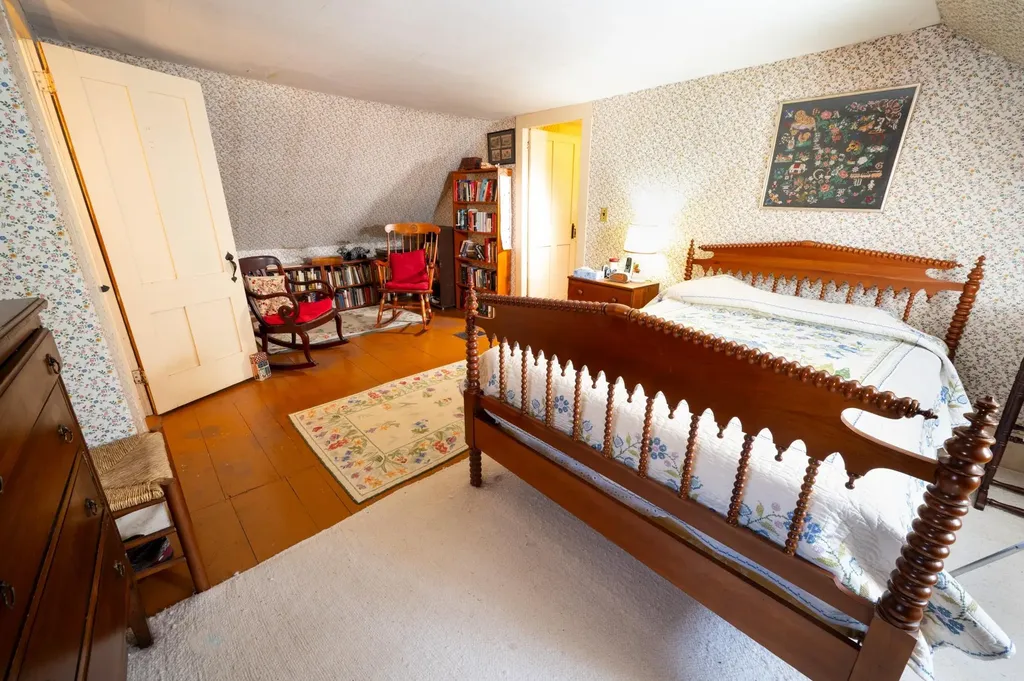 228 Woodward Hill Road Francestown NH 03043
