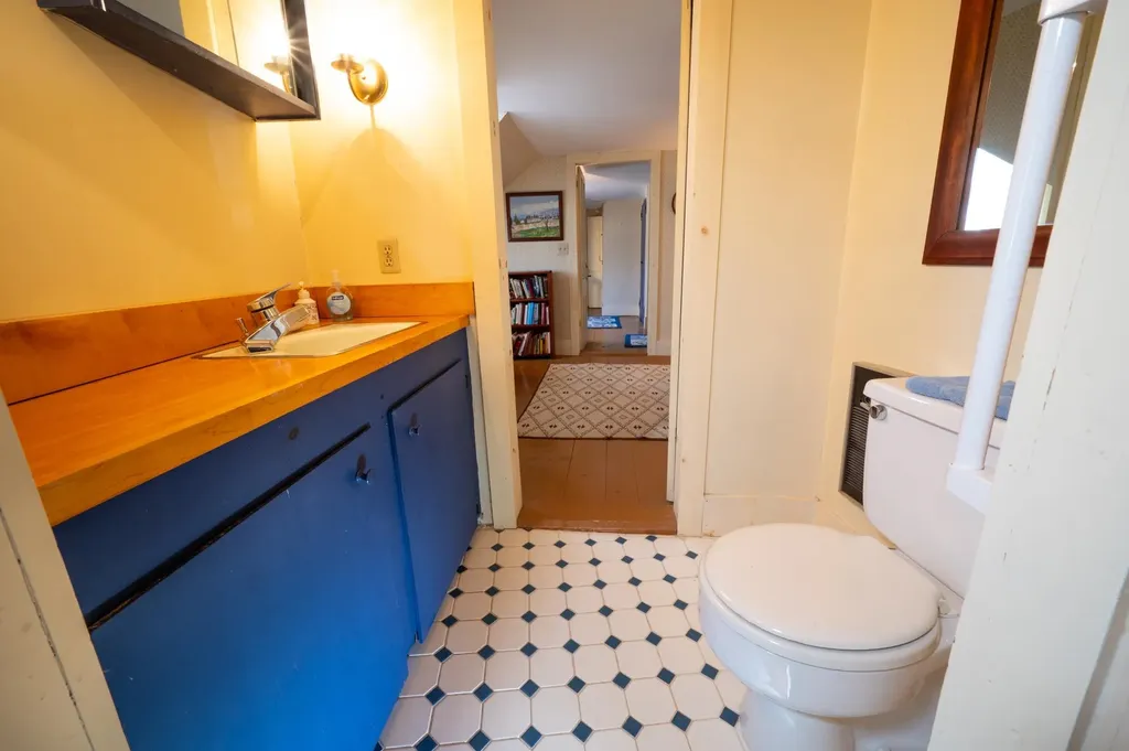 228 Woodward Hill Road Francestown NH 03043