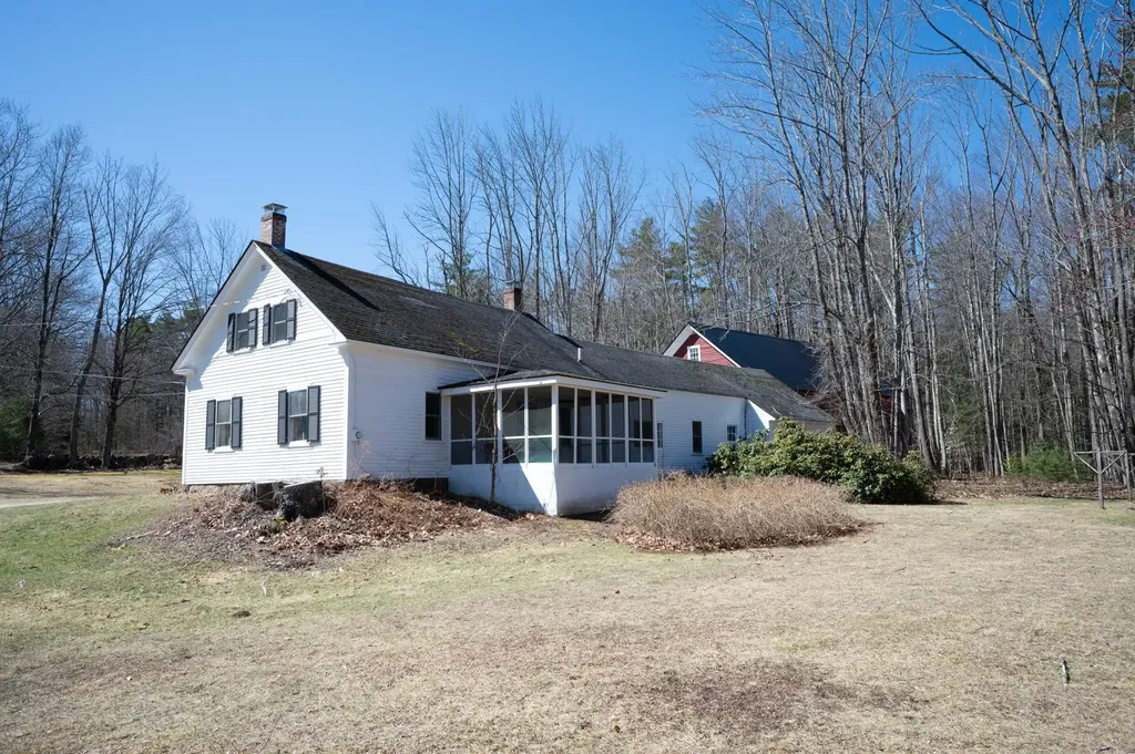 228 Woodward Hill Road Francestown NH 03043