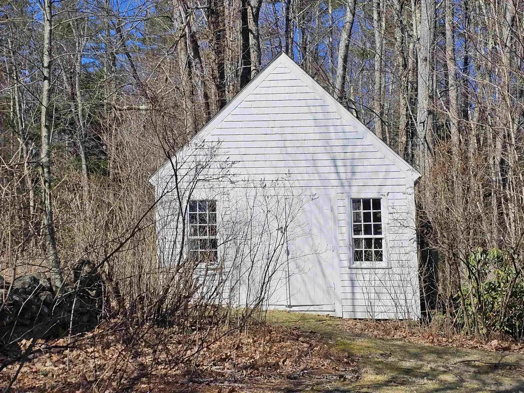 228 Woodward Hill Road Francestown NH 03043