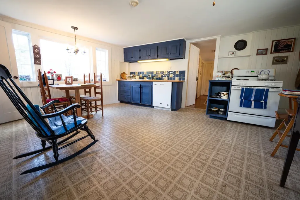 228 Woodward Hill Road Francestown NH 03043