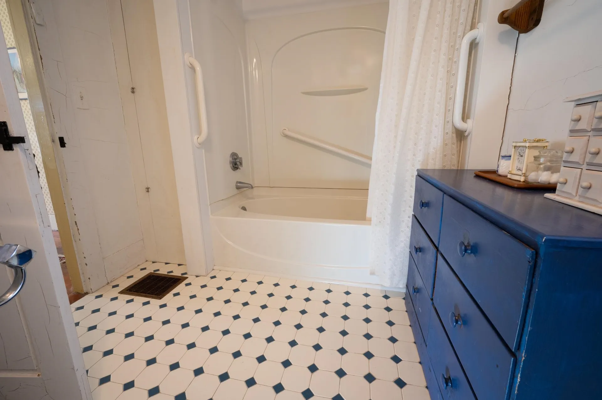 228 Woodward Hill Road Francestown NH 03043