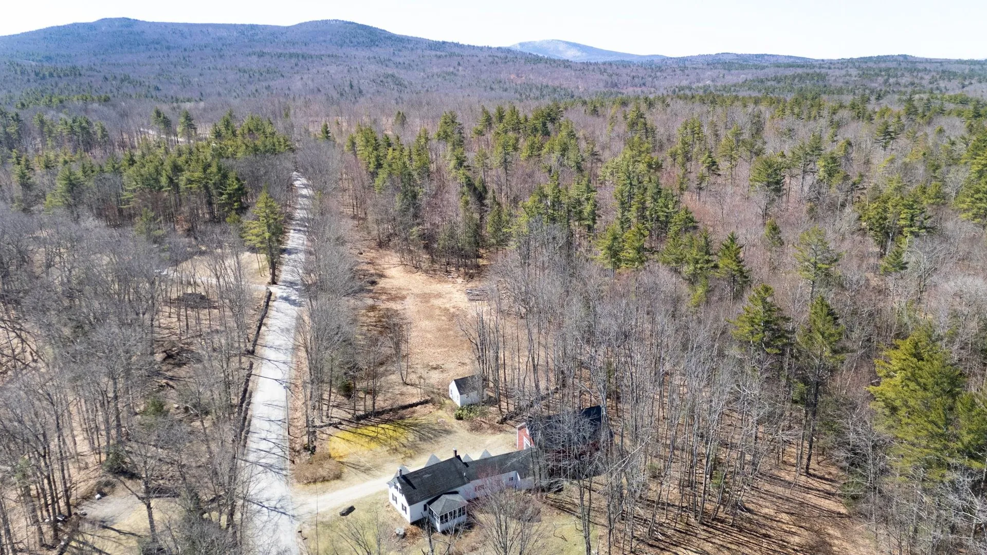 228 Woodward Hill Road Francestown NH 03043