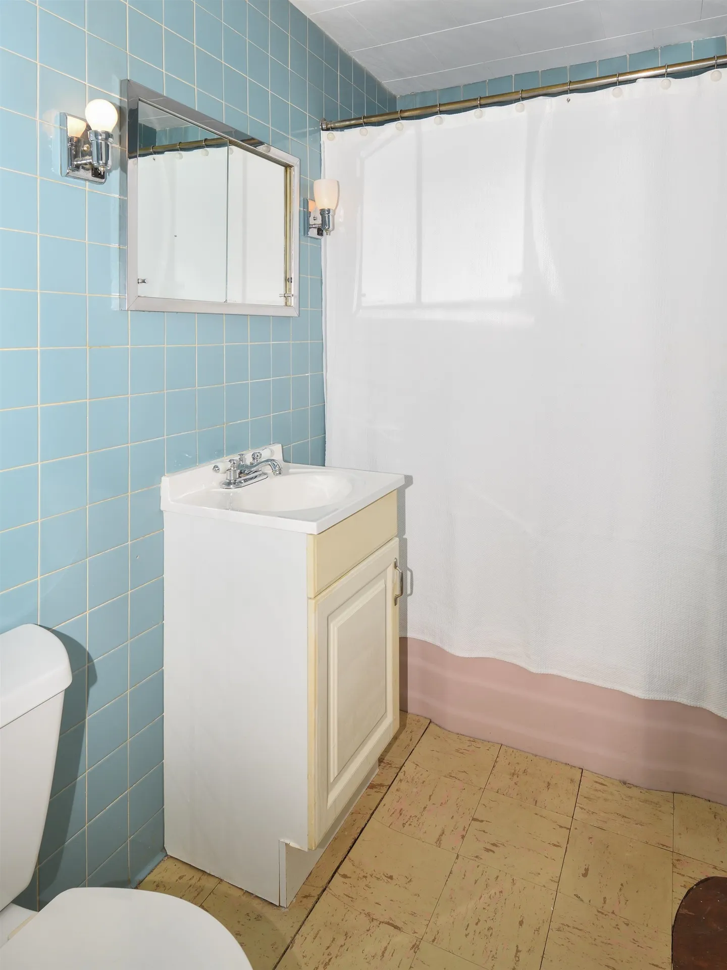 11 Roosevelt Street Keene NH 03431