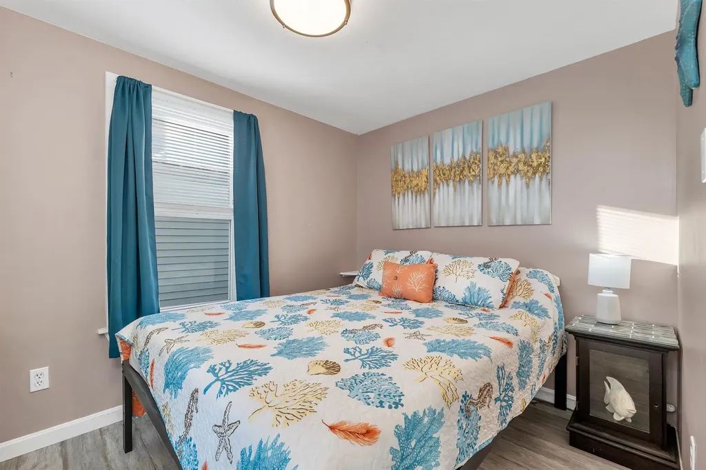 8 Island Path Hampton NH 03842