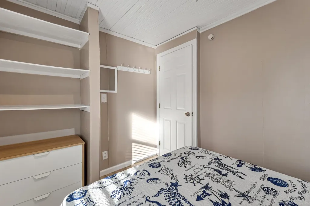 8 Island Path Hampton NH 03842