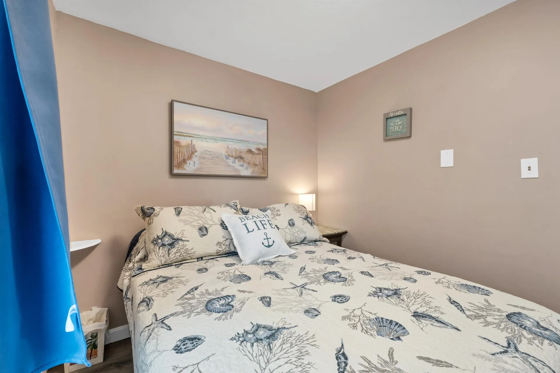 8 Island Path Hampton NH 03842