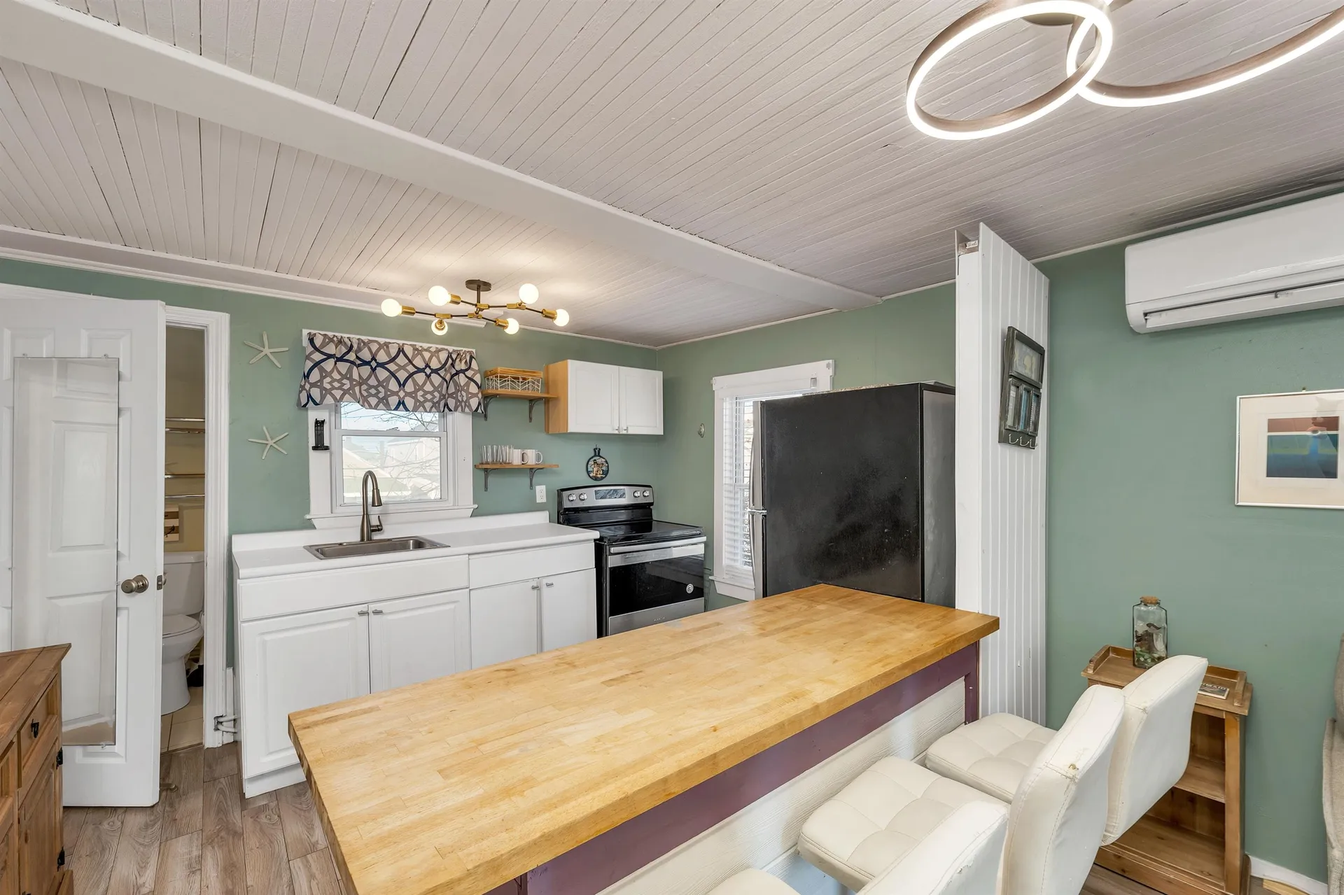 8 Island Path Hampton NH 03842