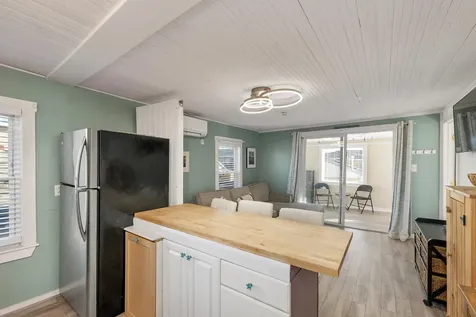 8 Island Path Hampton NH 03842