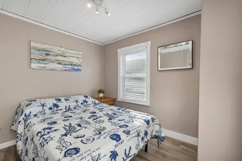 8 Island Path Hampton NH 03842