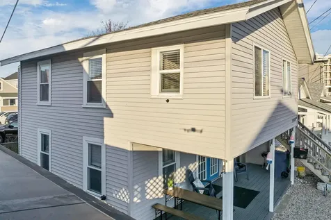 8 Island Path Hampton NH 03842