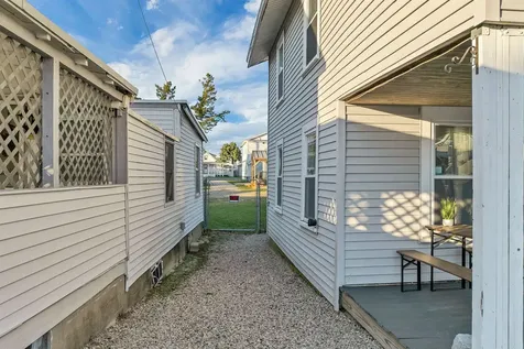 8 Island Path Hampton NH 03842