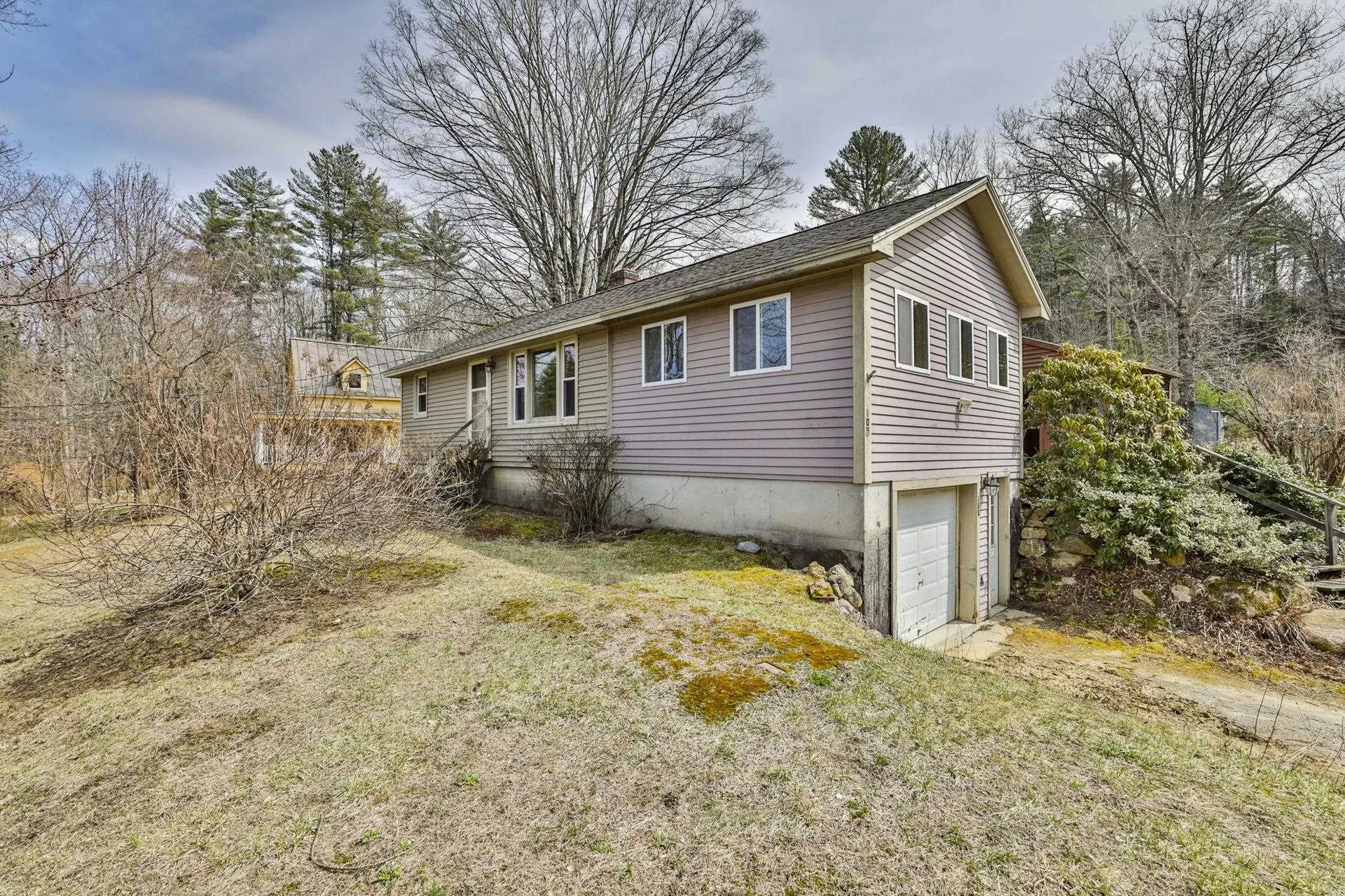 106 River Road New Boston NH 03070