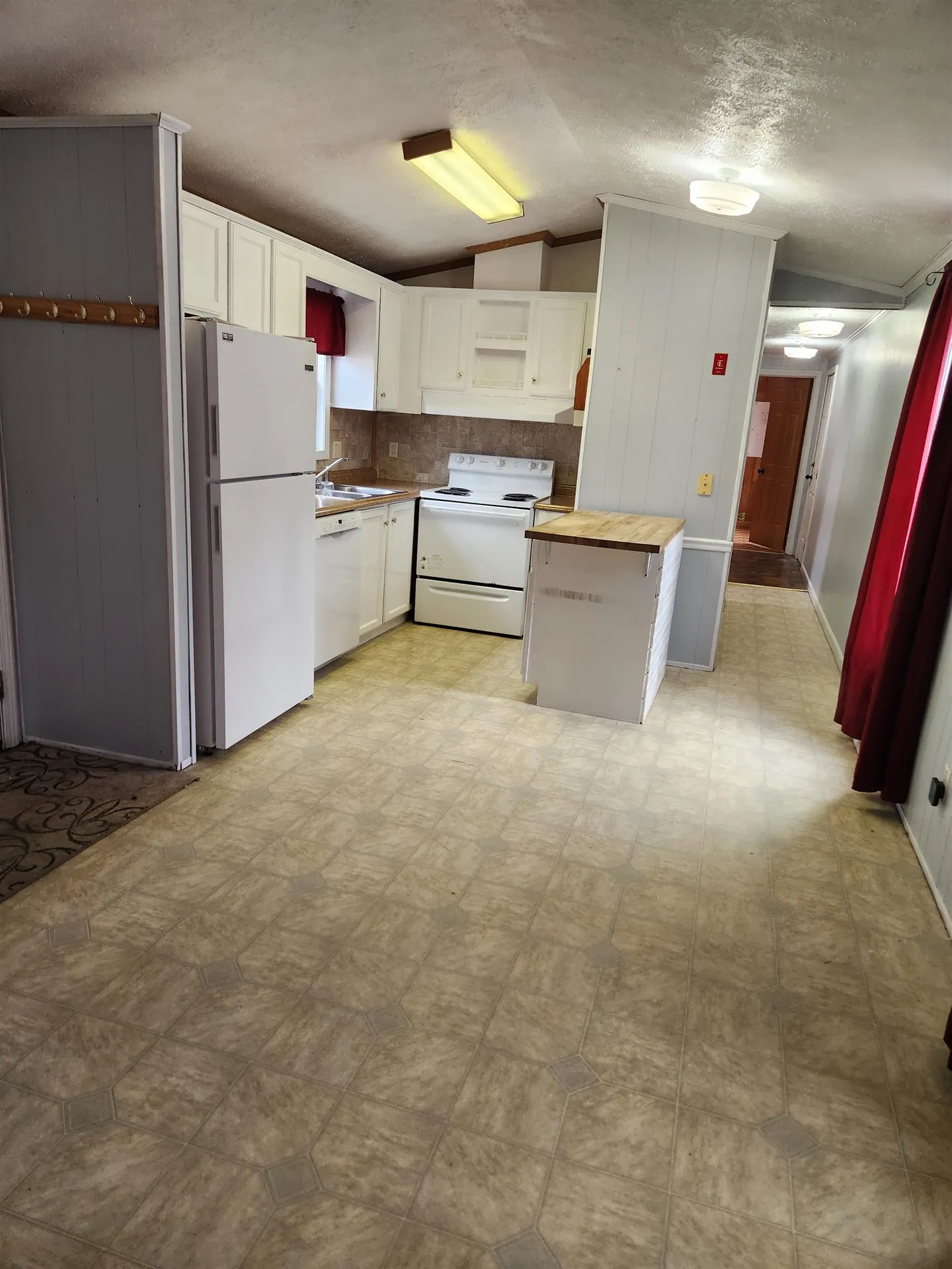 106 Lat Lane Swanzey NH 03446