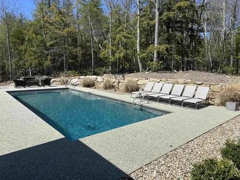 17 Wheeler Farm Road Bedford NH 03110-6130