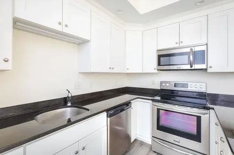 128 Ashworth Avenue Hampton NH 03842