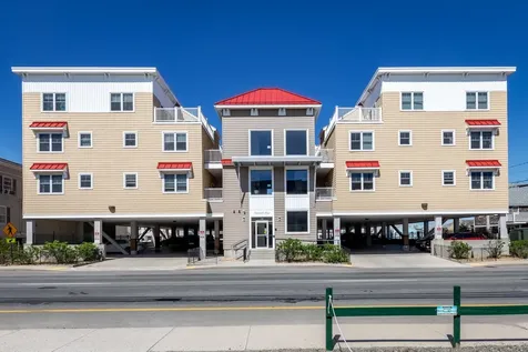 128 Ashworth Avenue Hampton NH 03842