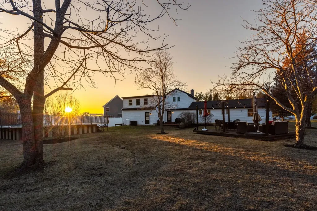 8 Pineview Drive Dover NH 03820