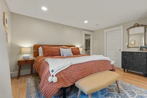8 Pineview Drive Dover NH 03820