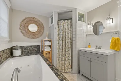8 Pineview Drive Dover NH 03820
