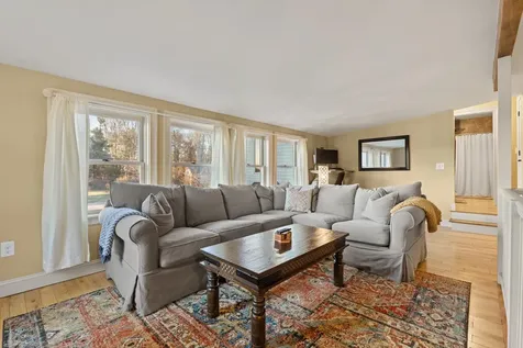 8 Pineview Drive Dover NH 03820