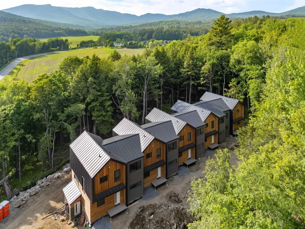 2438 Mountain Road Stowe VT 05672