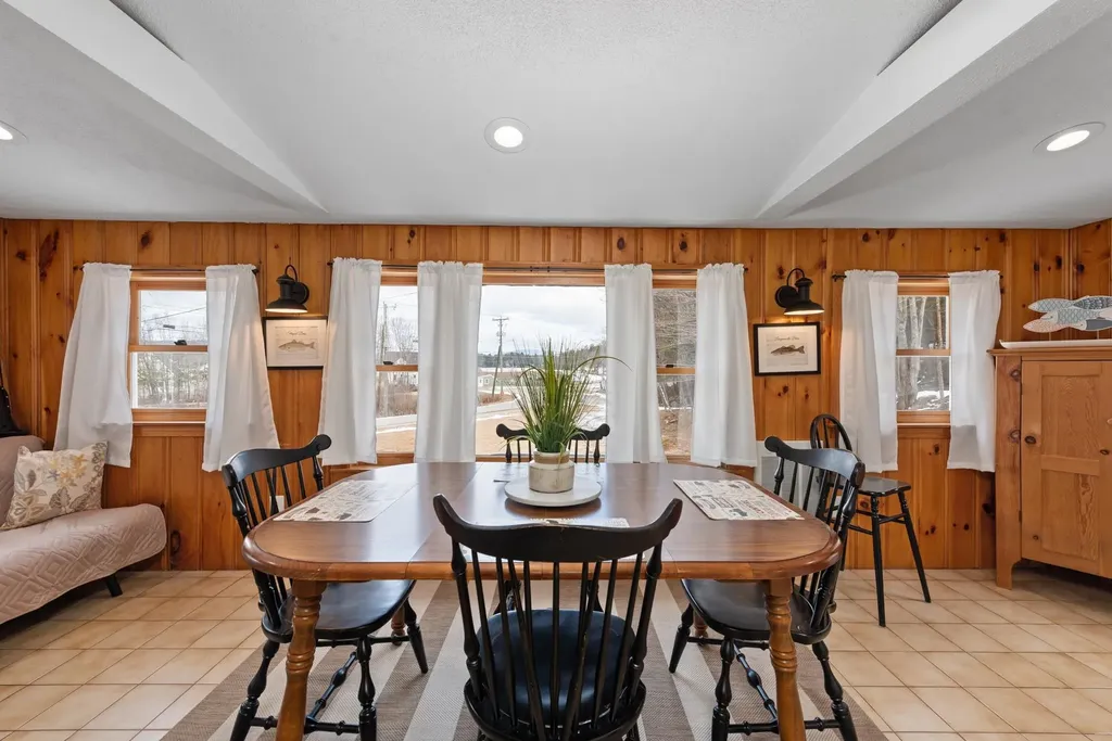 1140 & 1142 North Main Street Bristol NH 03222