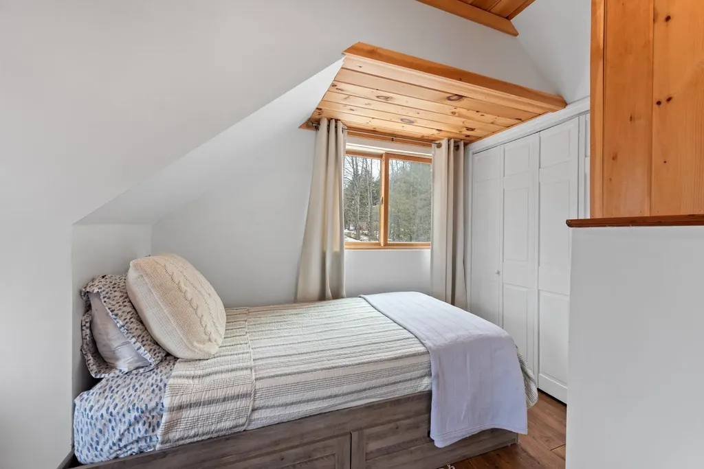 1140 & 1142 North Main Street Bristol NH 03222