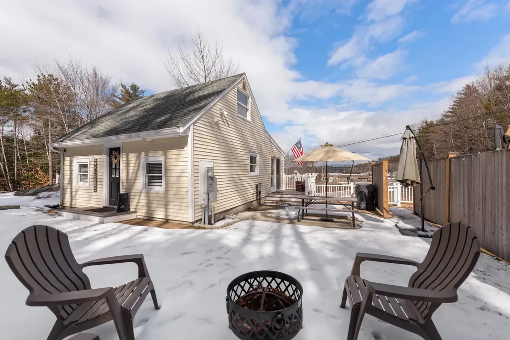 1140 & 1142 North Main Street Bristol NH 03222