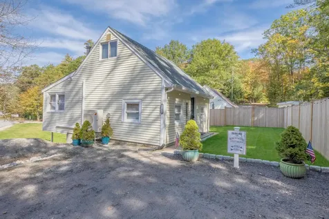 1140 & 1142 North Main Street Bristol NH 03222