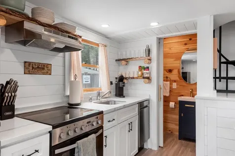 1140 & 1142 North Main Street Bristol NH 03222