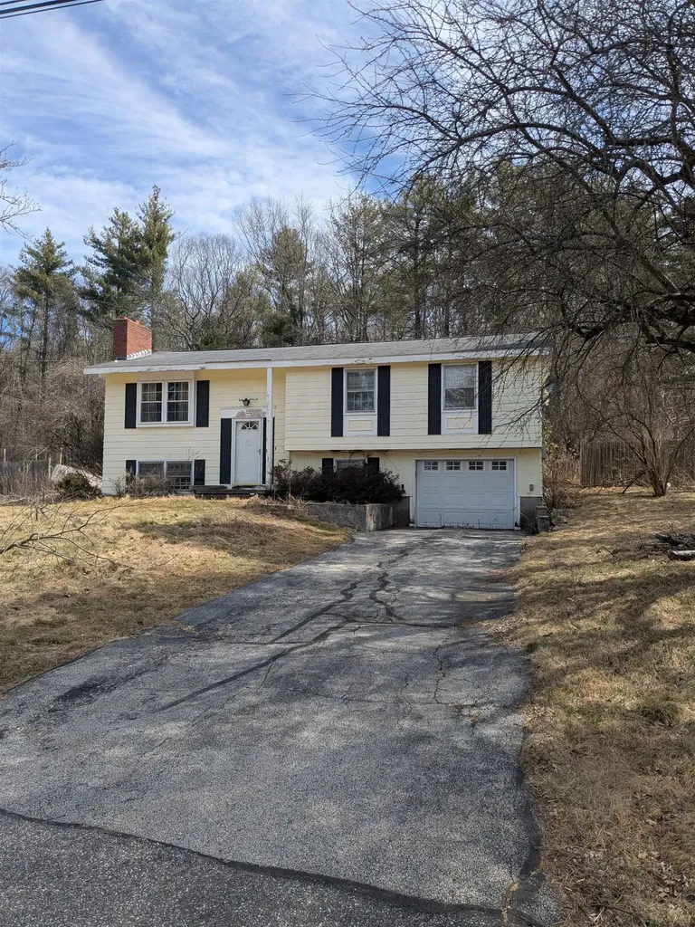 30 Schurman Drive Derry NH 03038
