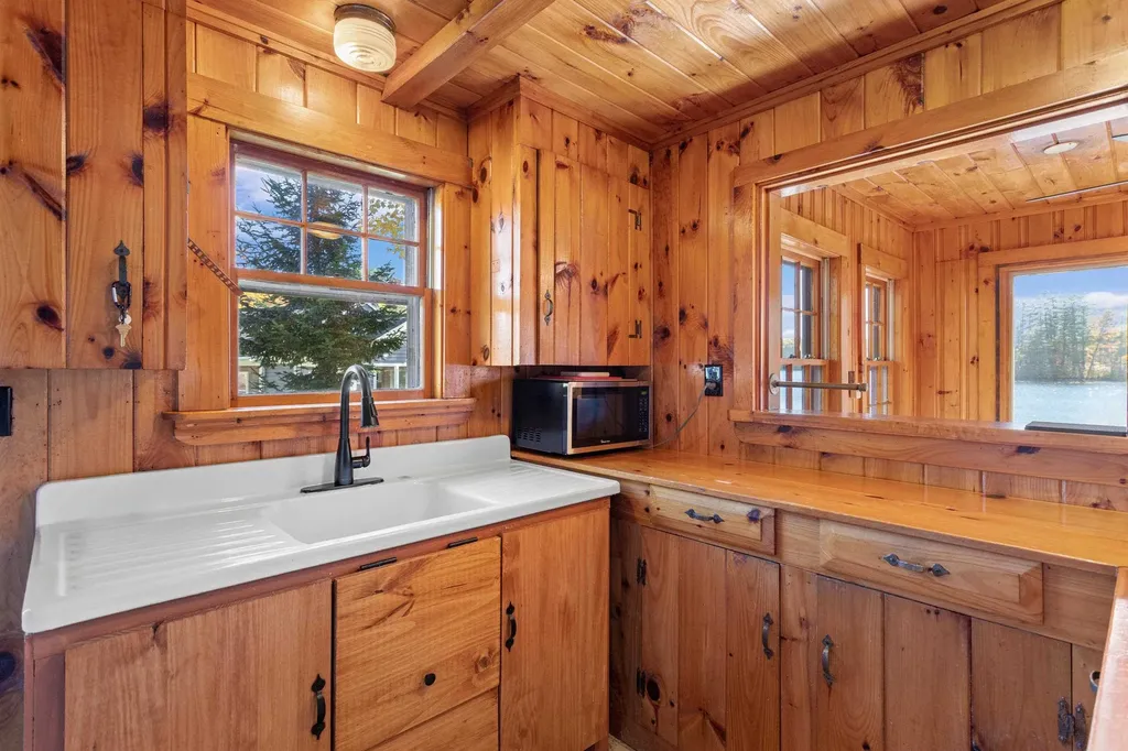 99 -100-101 Longview Drive Hampstead NH 03841
