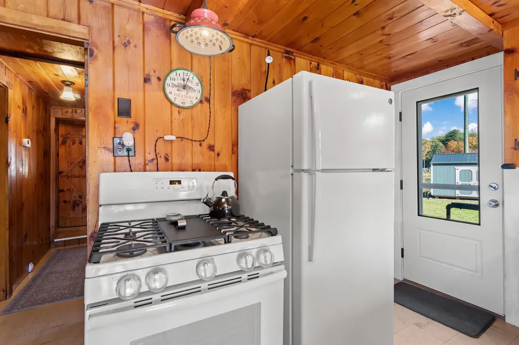 99 -100-101 Longview Drive Hampstead NH 03841