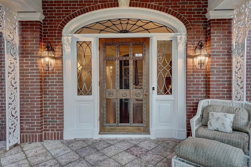 12 Willow Avenue North Hampton NH 03862