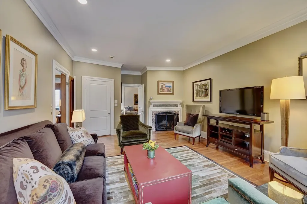 12 Willow Avenue North Hampton NH 03862