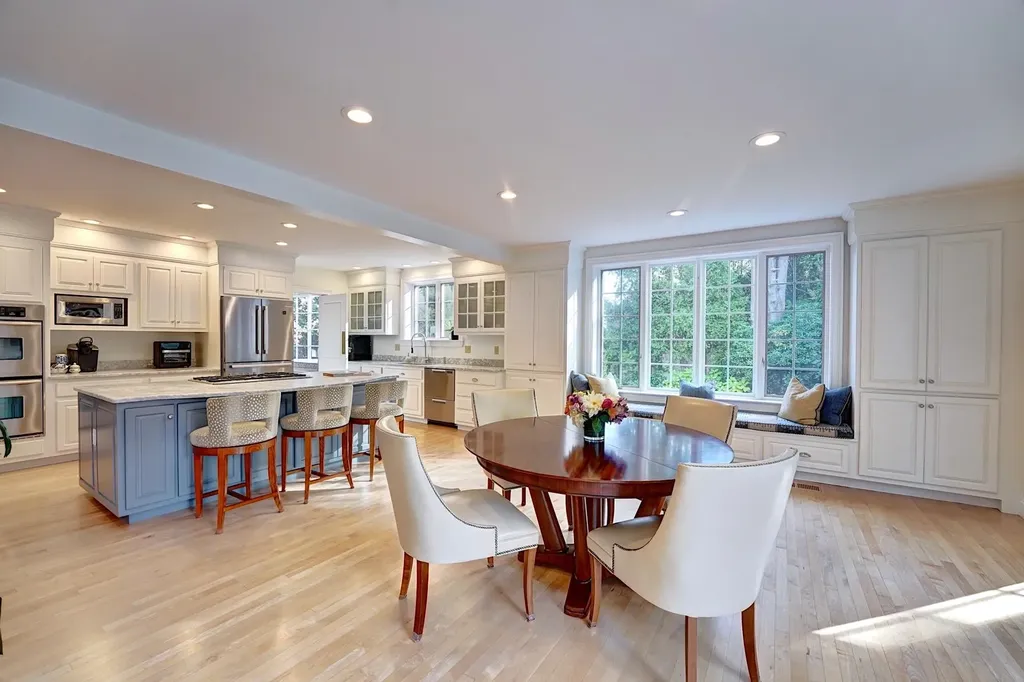 12 Willow Avenue North Hampton NH 03862
