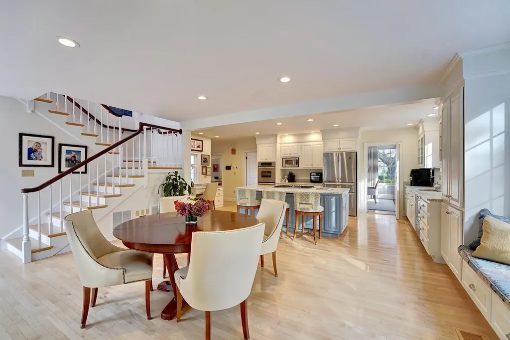 12 Willow Avenue North Hampton NH 03862