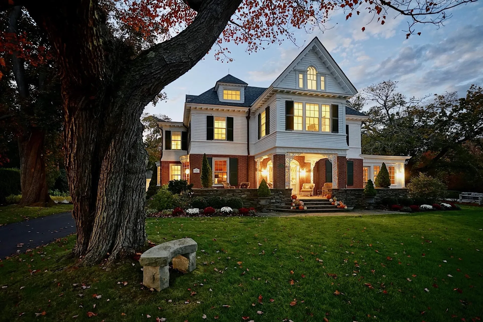 12 Willow Avenue North Hampton NH 03862