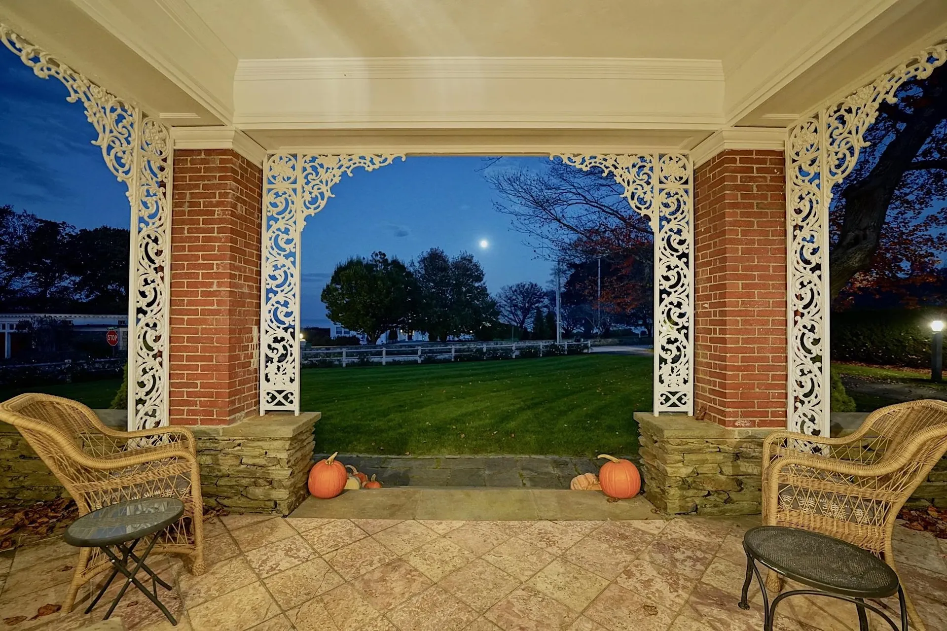 12 Willow Avenue North Hampton NH 03862