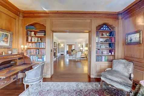 12 Willow Avenue North Hampton NH 03862