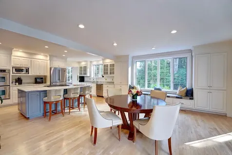 12 Willow Avenue North Hampton NH 03862