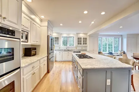 12 Willow Avenue North Hampton NH 03862