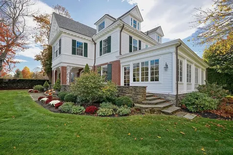 12 Willow Avenue North Hampton NH 03862